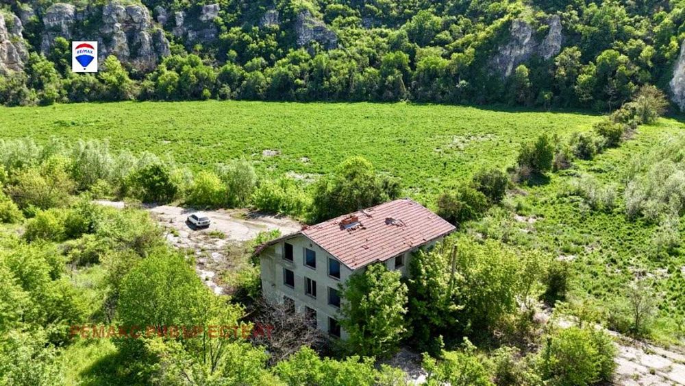 Продава се Парцел в с. Басарбово, Област Русе - 6249 кв.м за 33 €/кв.м - Снимка #4