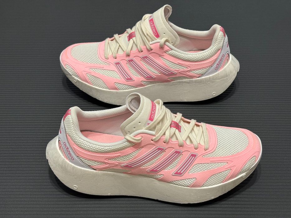 Vând ADIDAS ADIZERO ARUKU , mărimea 43 1/3 , unisex , noi