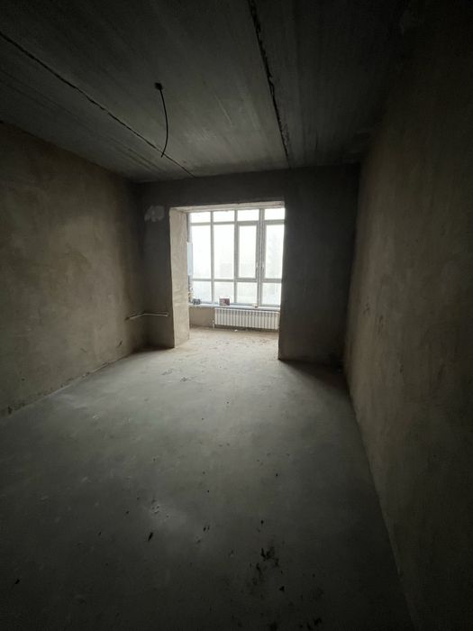 Продам 2 ком. квартиру на Батыс -2