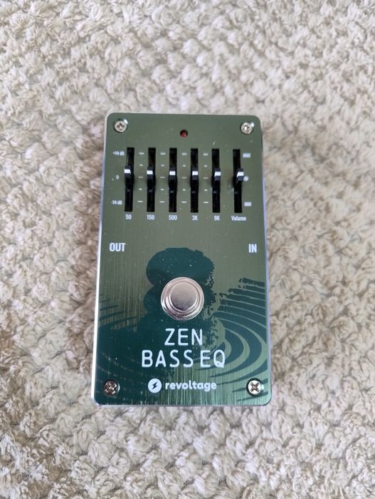 EQ CHITARĂ BASS + curea + peadlboard