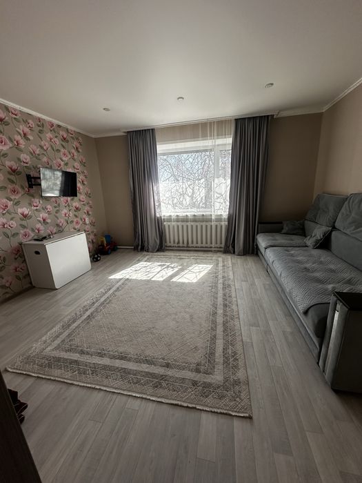 Продам дом 6 комнат 20 соток