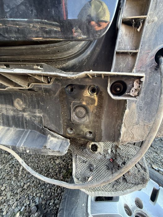 Теглич за тоарег 2006г