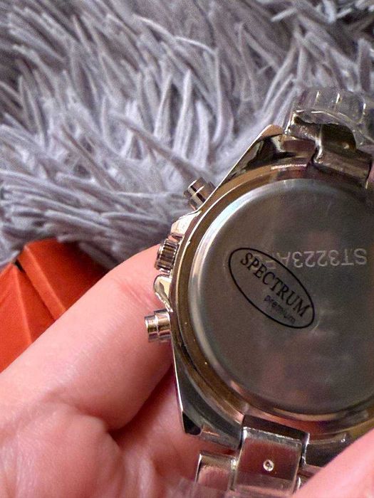 Часы ручные: женские