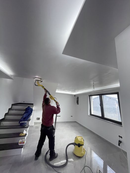 Renovari rigips glet vopsit instalati electrice sanitar gresie faianta