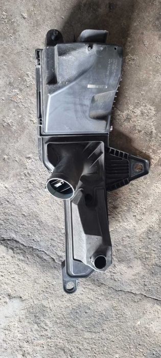 Carcasa filtru aer BMW cod 8578649 B47 190 cai