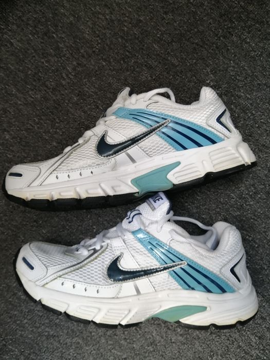 Adidași Nike marimea 38
