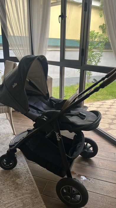 Детское каляска в идеальном состаяние