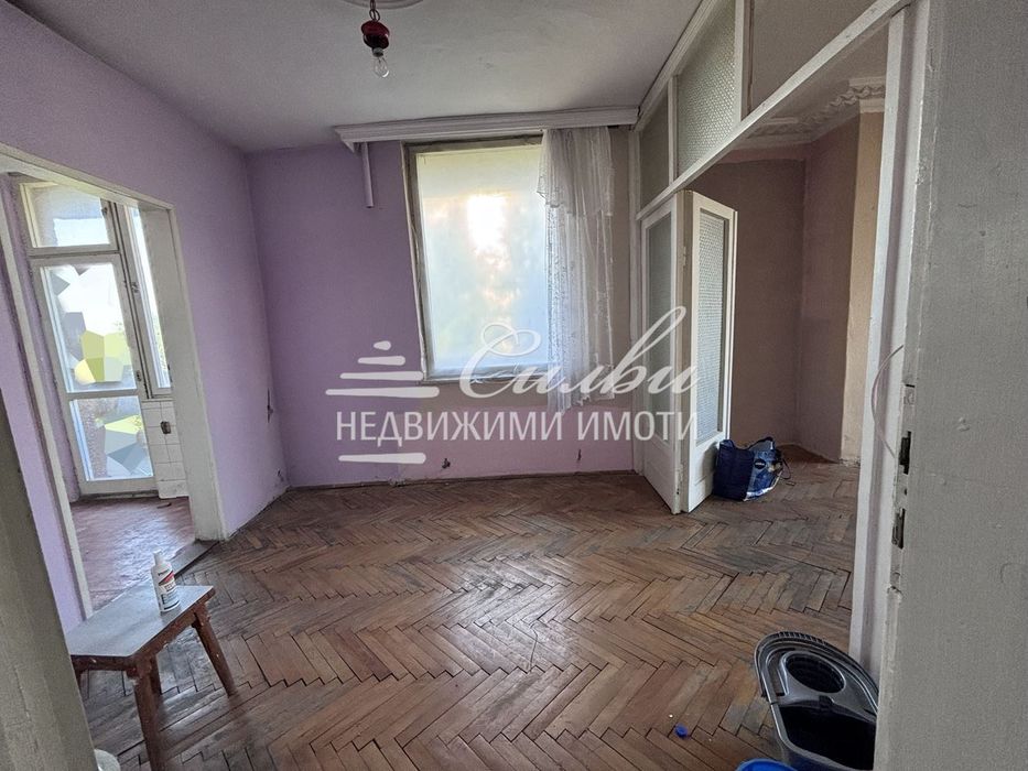 Продава се Тристаен апартамент в Шумен, Тракия - 94 кв.м за 1134 €/кв.м - Снимка #4