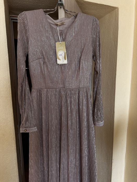 Новое платье за 2000 размер 42/44