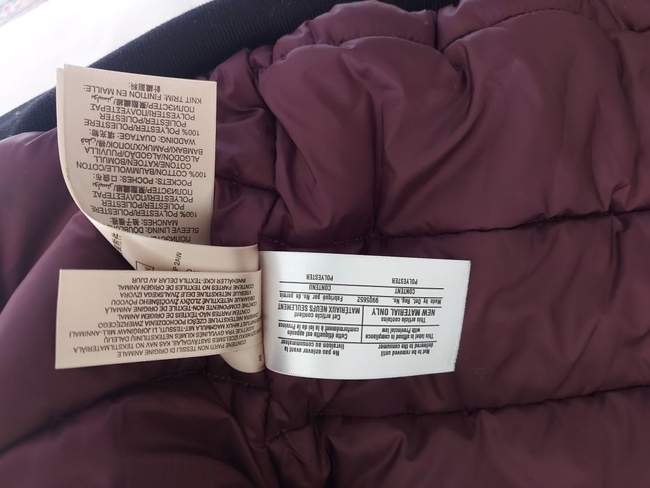 Vând geacă Burberry
