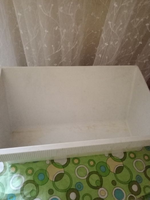 Ёмкость , полка для холодильника .