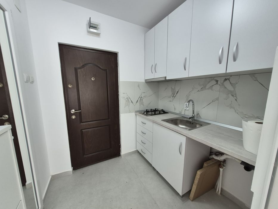Închiriez 1 cameră micro 39