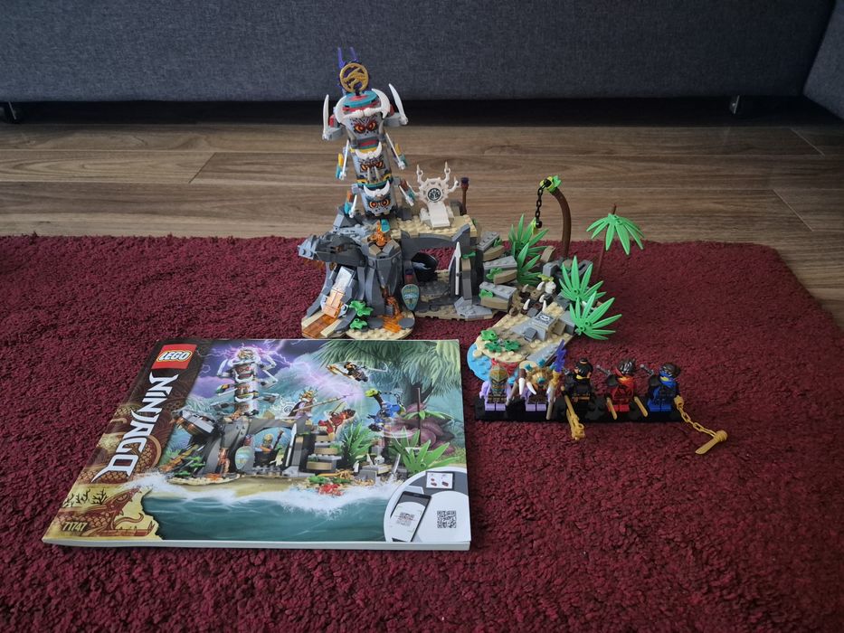 Lego Ninjago: The Keepers’ Village (71747)