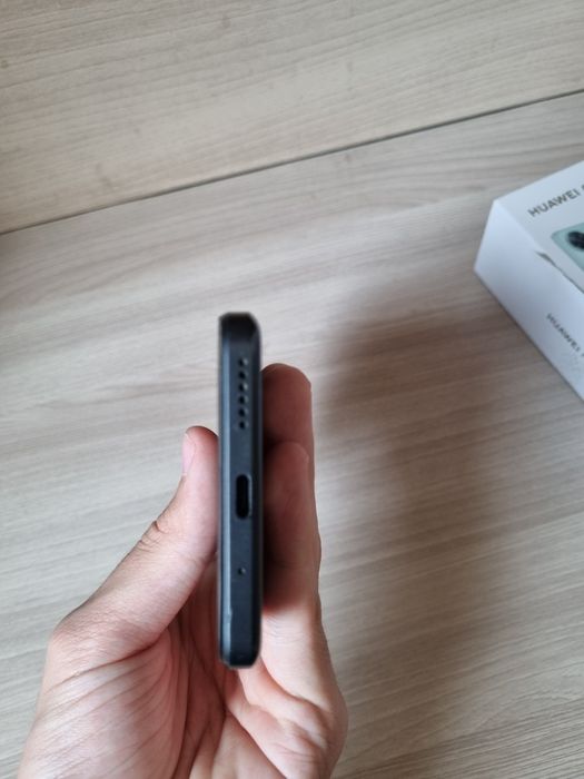 Продам смартфон Huawei nova 11i