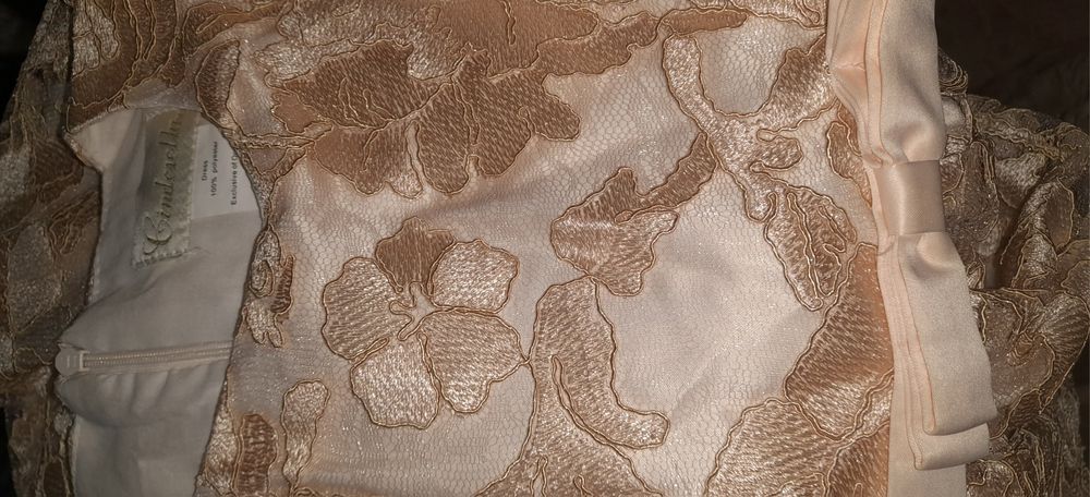 Нарядные платья для 6-8лет