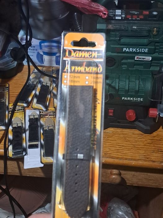 ПРОДАВАМ: Нови каишки за часовници (различни размери)
​Продавам чисто