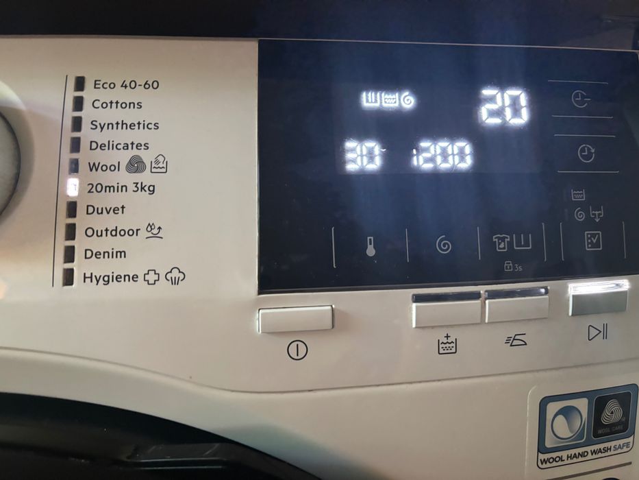 НОВА ПЕРАЛНЯ AEG ProStream ProSeanse 9кг