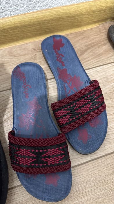 Отдам даром, все на 35 размер