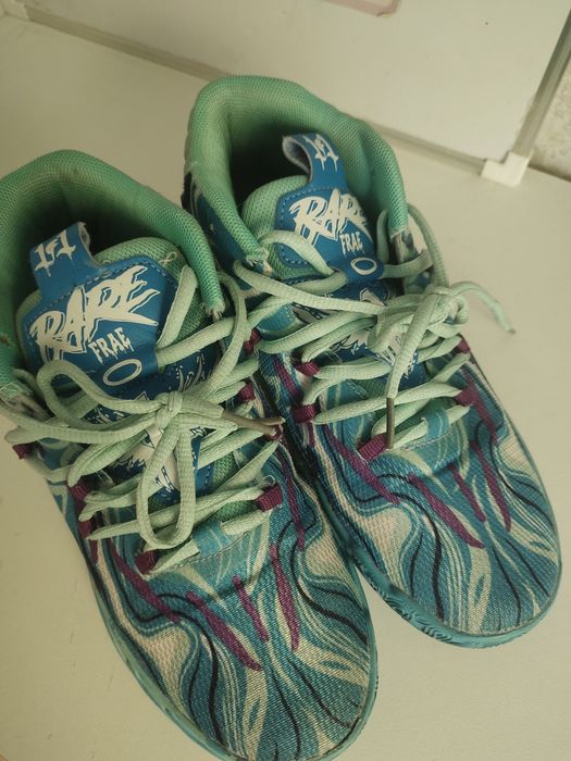 Кроссовки баскетбольные волейбольные