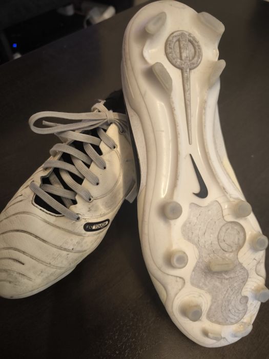 Бутонки Nike Tempo 40