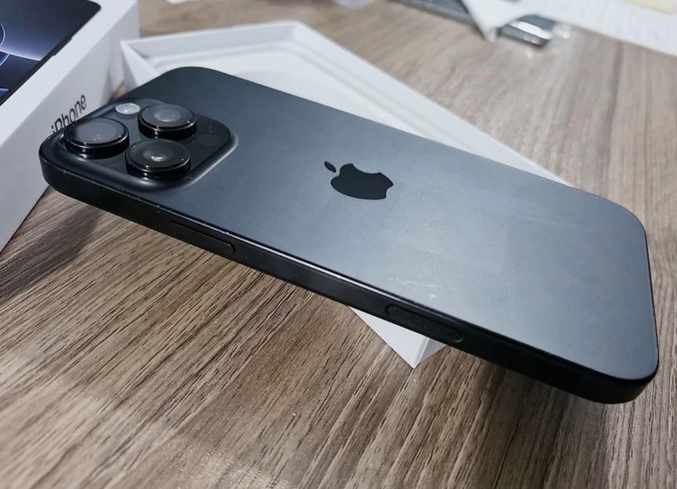 iPhone 16 Pro Max, 512, 5G, Black Titanium