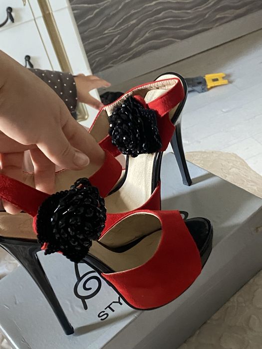 Обуви новые и б/у( 1-2р одевала)