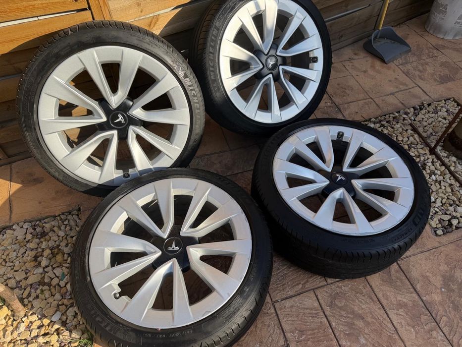 1 set roti complet Tesla 3 R19  vara 2023 bluetooth