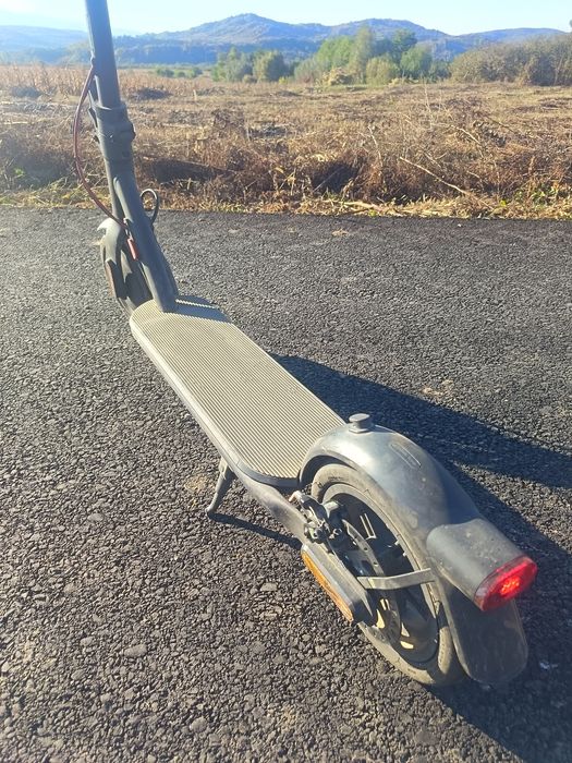 Vând trotineta electrica xiaomi