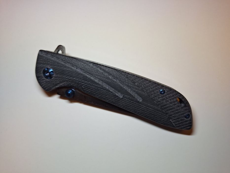 Сгъваем полуавтоматичен джобен нож  CM 101