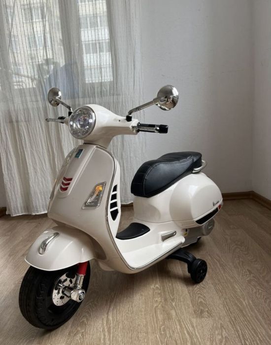 Мотоцикл детский vespa