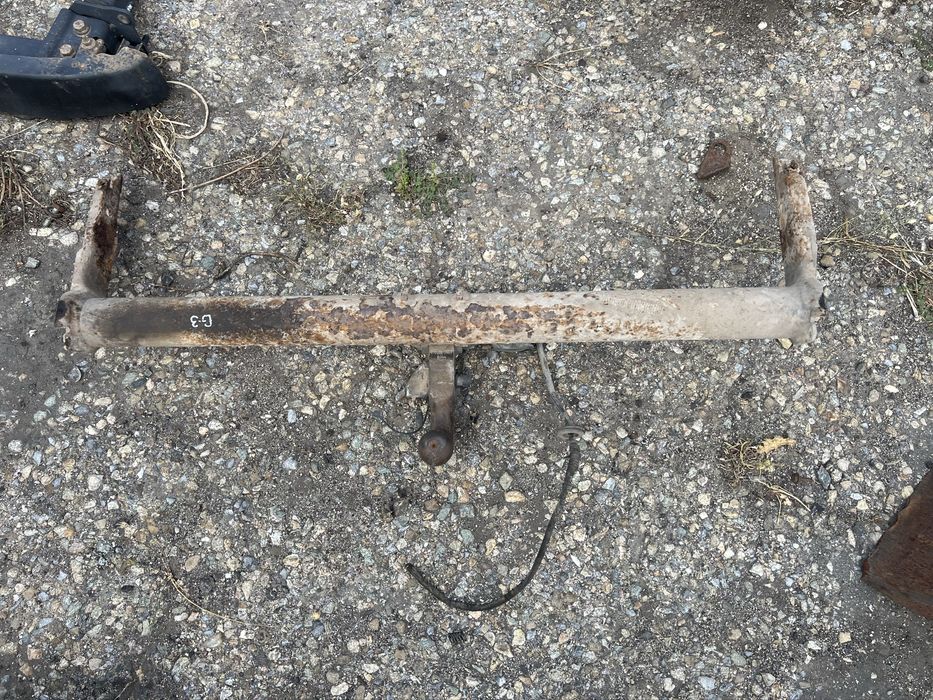 Теглич за Голф 3(хечбек)