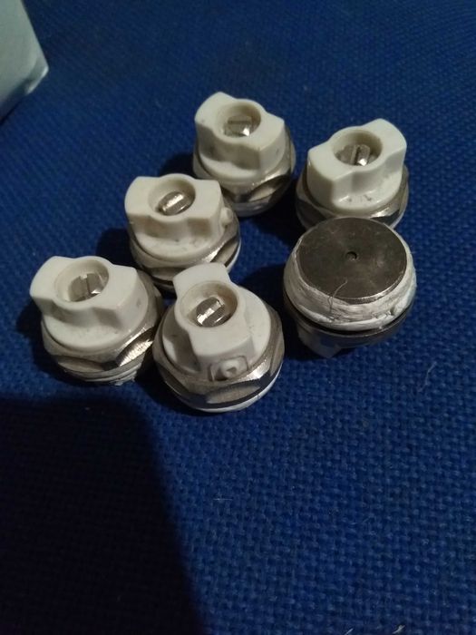 Продам кран Маевского