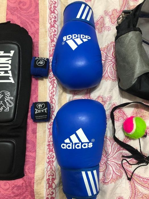 Продам спорт инвентарь кикбоксера