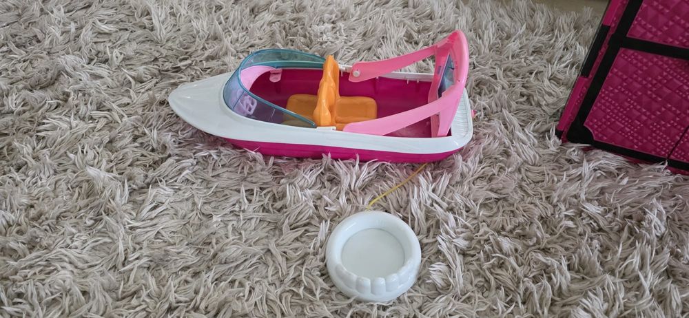 Rulota, barca,garderoba păpuși Barbie
