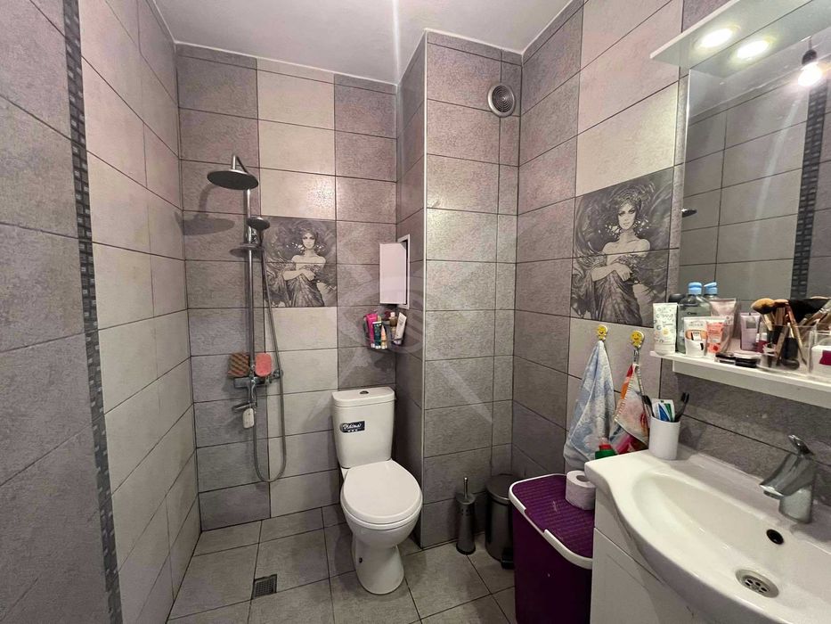 Продава се Тристаен апартамент в Пловдив, Остромила - 120 кв.м за 1500 €/кв.м - Снимка #11