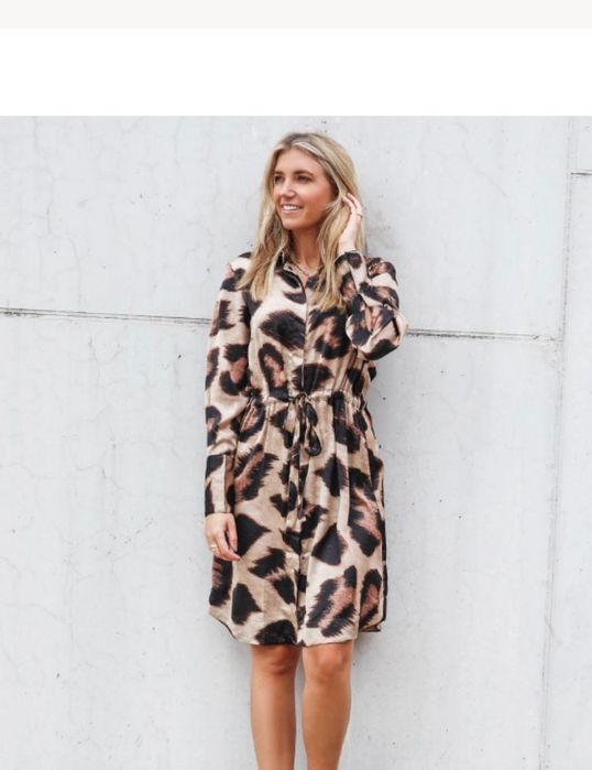 Страхотна женствена секси рокля на бутиковия бранд Karmamia