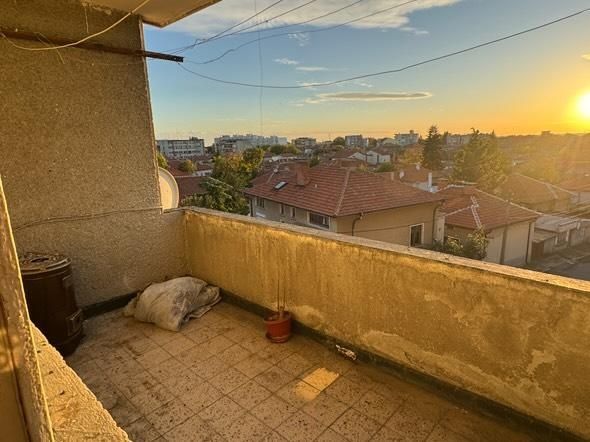 Продава се Двустаен апартамент в Нова Загора - 63 кв.м за 1053 €/кв.м - Снимка #11