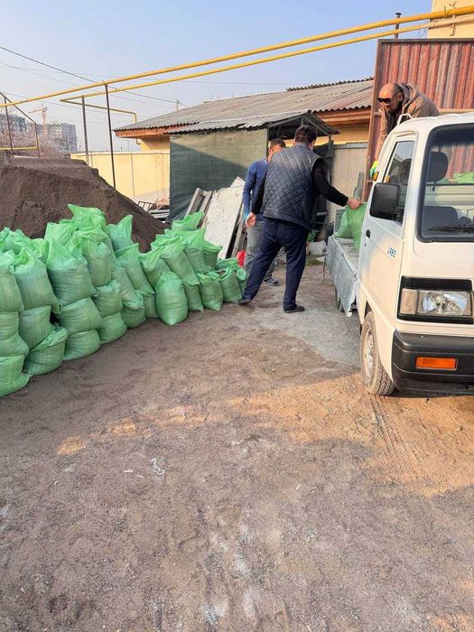 Klenes qopda Кленец  В мешках