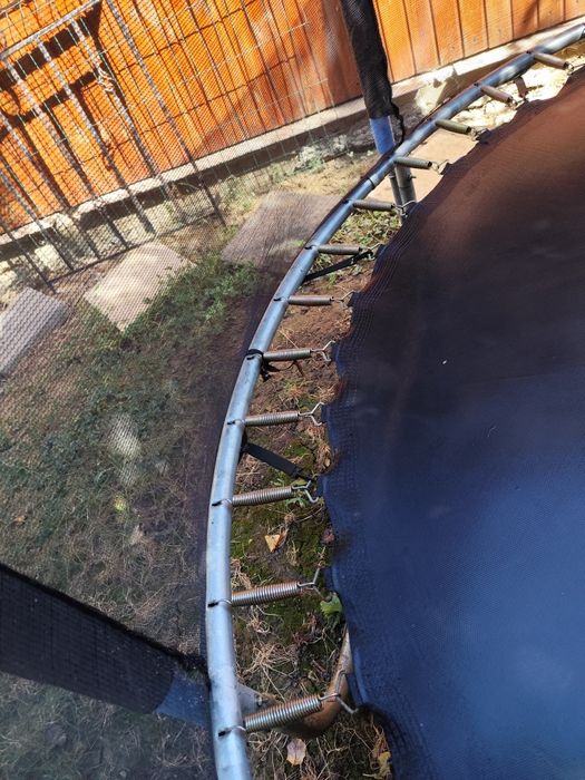 Trambulina de exterior cu diametru 240