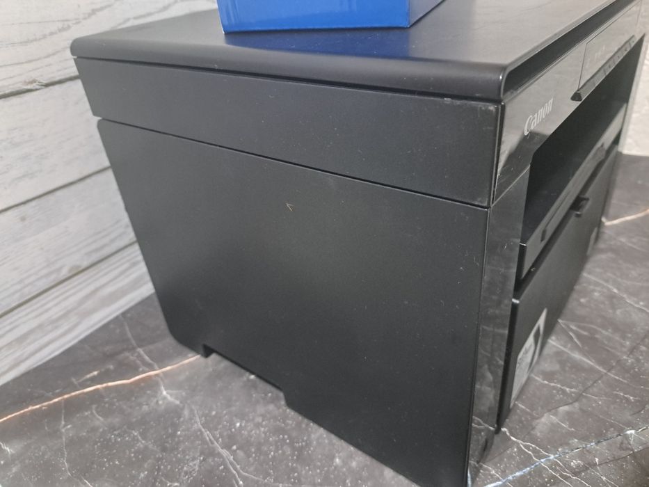 Продам МФУ принтер Canon I-sensys MF3010