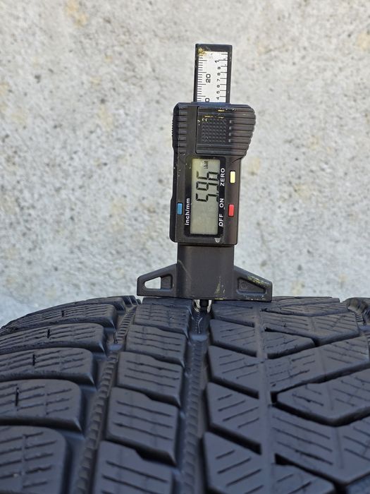 Vând patru anvelope de iarna pirelli 315 35 22/ 275 40 22dot 0823