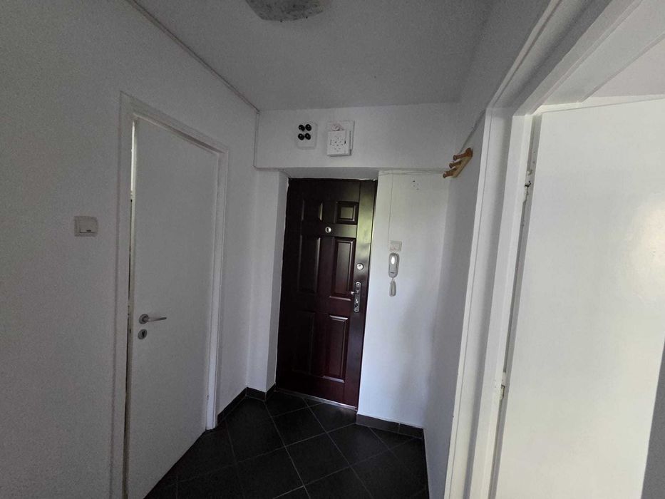 Vând apartament 2 camere, Sector 6 – zona 1 Mai (fosta Compozitorilor)