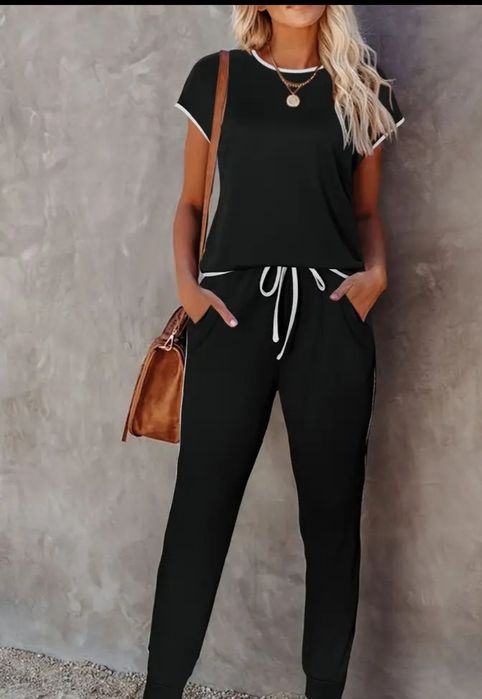 Костюмчик женский