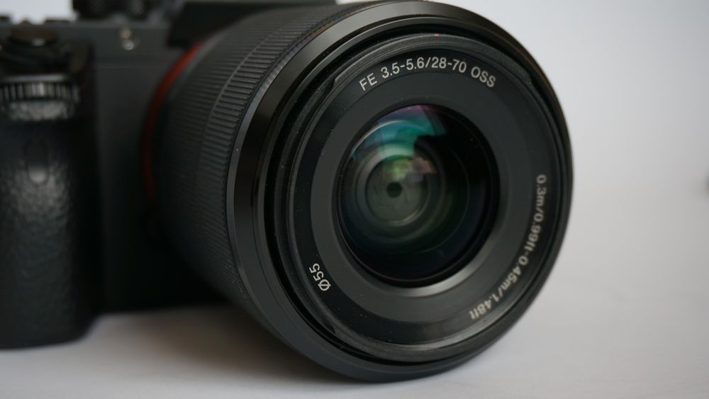 Sony Alpha 7 II 28-70kit фотоапарат и обективът. 8000 снимки