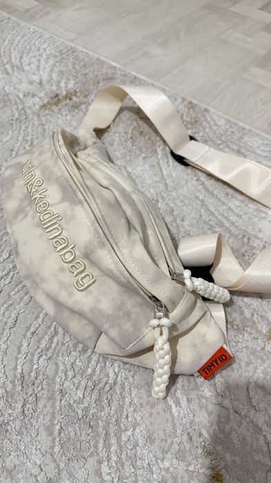 Продам сумку бананку новую