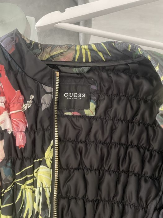 Дамско яке Guess ново