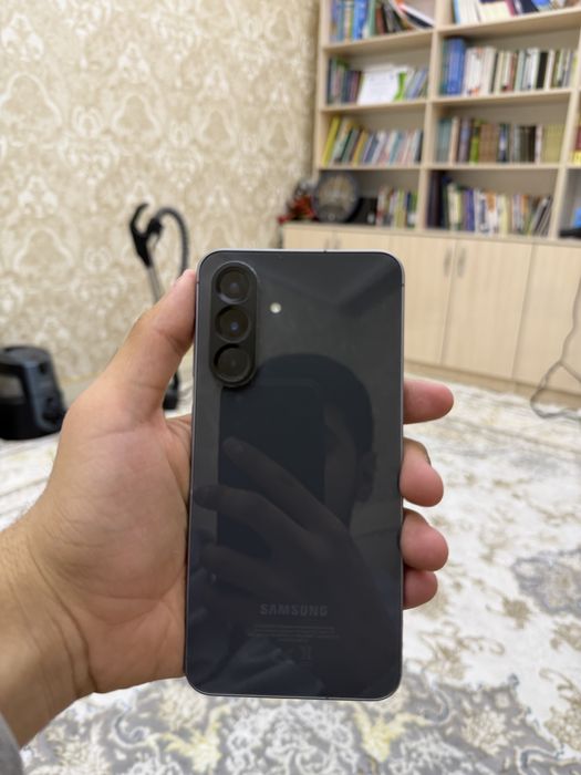 SAMSUNG A56 128 sotiladi