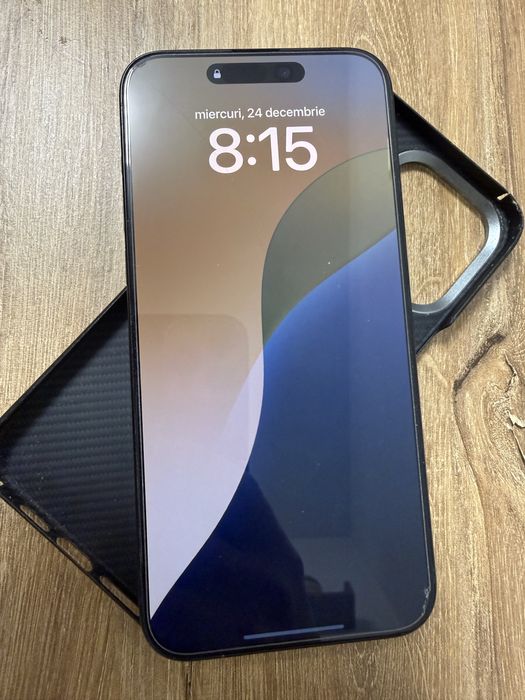 Iphone 15 ProMax + husa Carbon