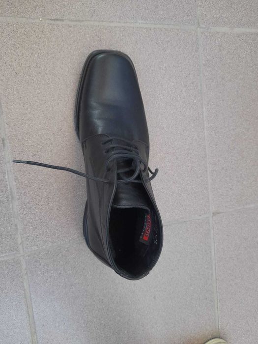 продам мужскую обувь