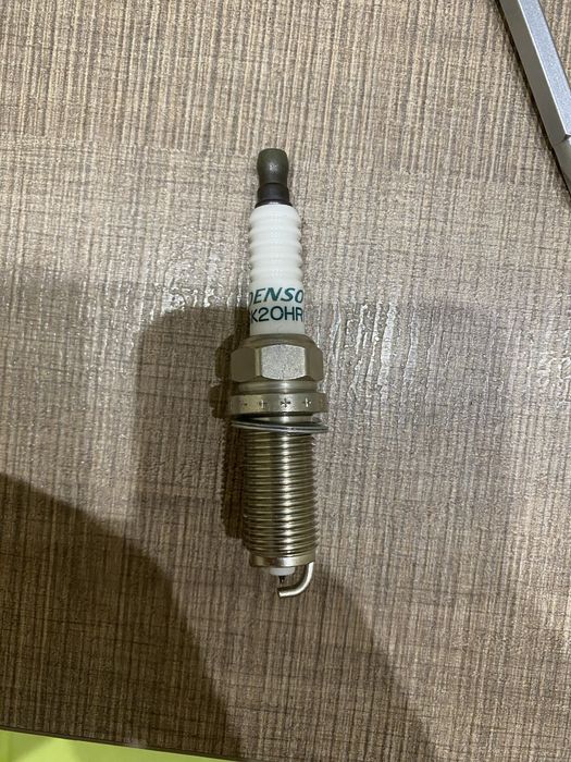 Продам свечи denso sk20hr11 оригинал